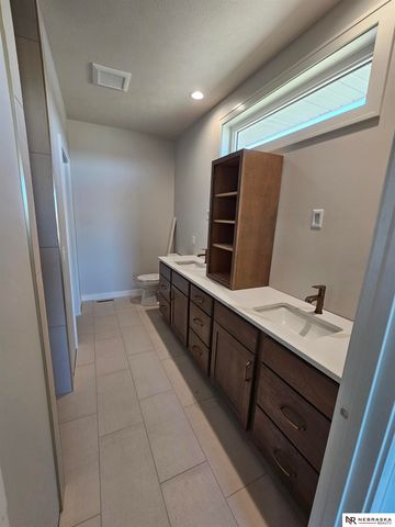848 Dartford Lane, Lincoln, NE 68527