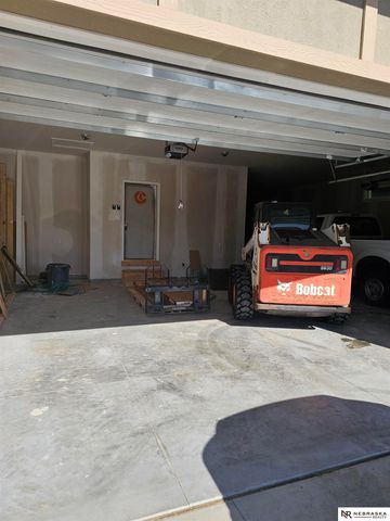 848 Dartford Lane, Lincoln, NE 68527