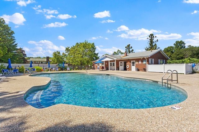 25 Bayberry Dr 3, Sharon, MA 02067