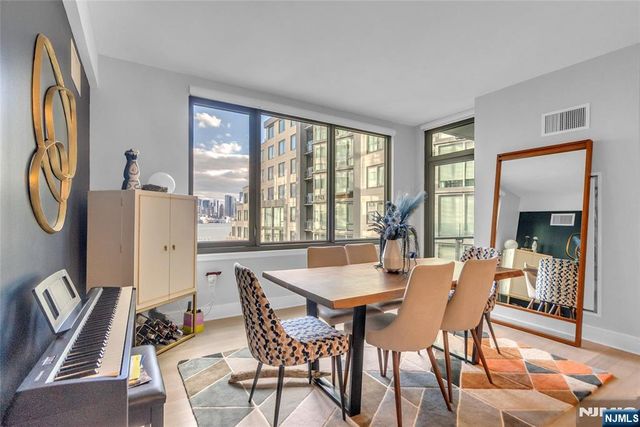 9 Ave At Port Imperial 712, West New York, NJ 07093