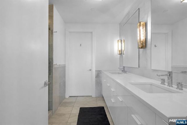 9 Ave At Port Imperial 712, West New York, NJ 07093