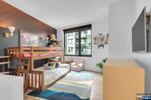 9 Ave At Port Imperial 712, West New York, NJ 07093