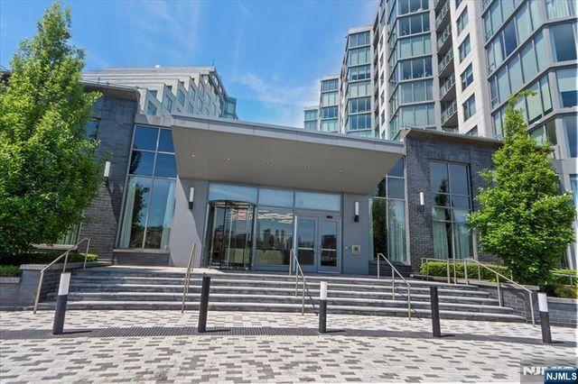 9 Ave At Port Imperial 712, West New York, NJ 07093