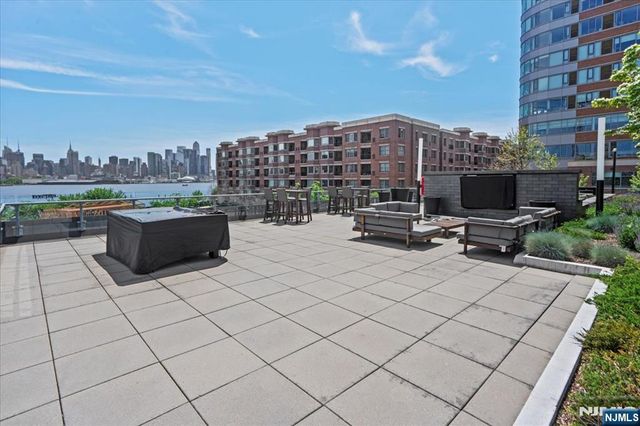9 Ave At Port Imperial 712, West New York, NJ 07093