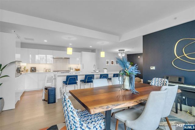 9 Ave At Port Imperial 712, West New York, NJ 07093