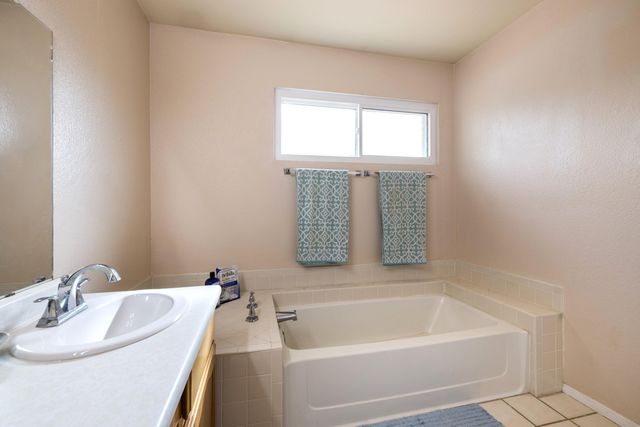 6280 Apache Plume Road NE, Rio Rancho, NM 87144