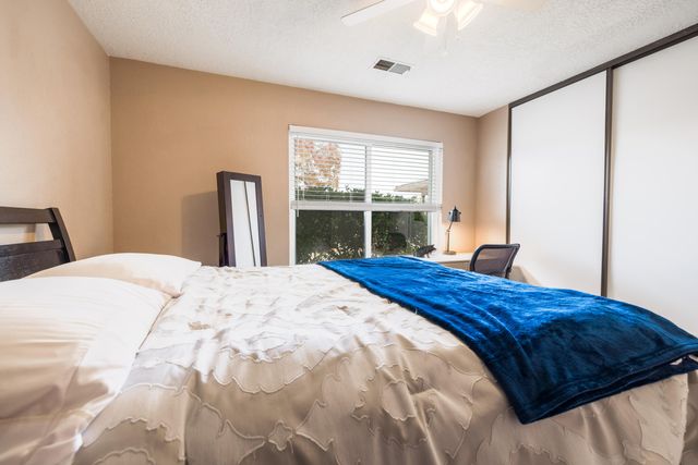 6280 Apache Plume Road NE, Rio Rancho, NM 87144