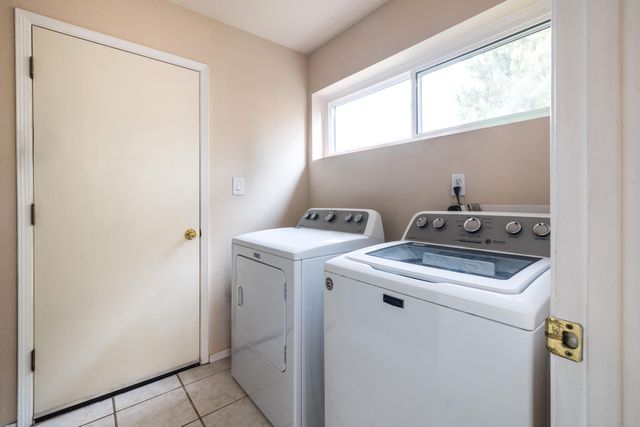 6280 Apache Plume Road NE, Rio Rancho, NM 87144