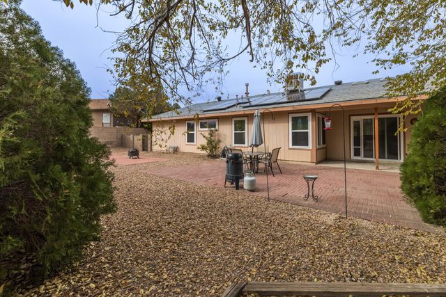 6280 Apache Plume Road NE, Rio Rancho, NM 87144