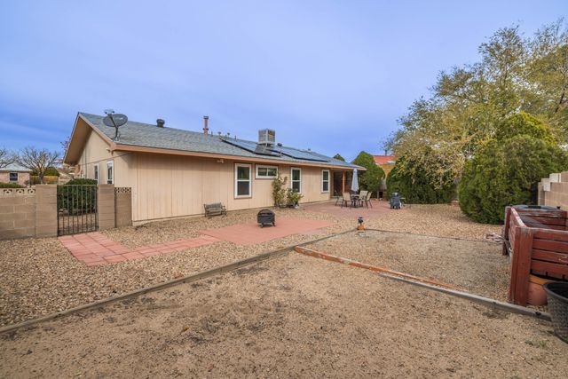 6280 Apache Plume Road NE, Rio Rancho, NM 87144