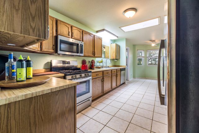 6280 Apache Plume Road NE, Rio Rancho, NM 87144