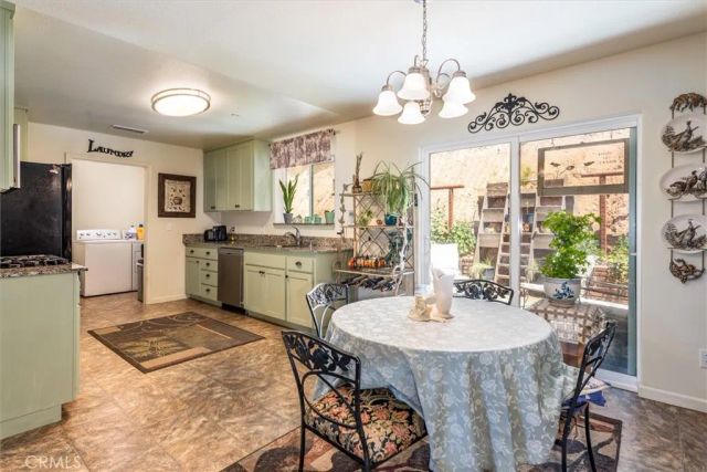 43263 E Sugar Pine Dr, Oakhurst, CA 93644