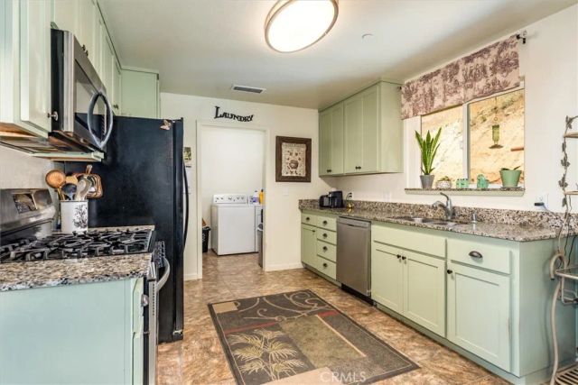 43263 E Sugar Pine Dr, Oakhurst, CA 93644
