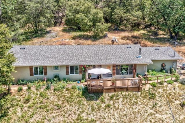 43263 E Sugar Pine Dr, Oakhurst, CA 93644