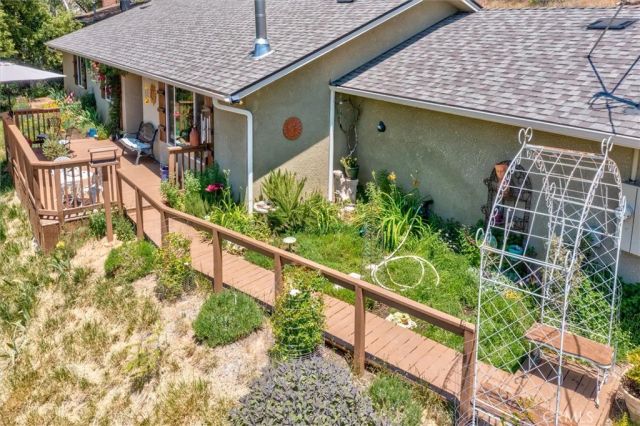 43263 E Sugar Pine Dr, Oakhurst, CA 93644