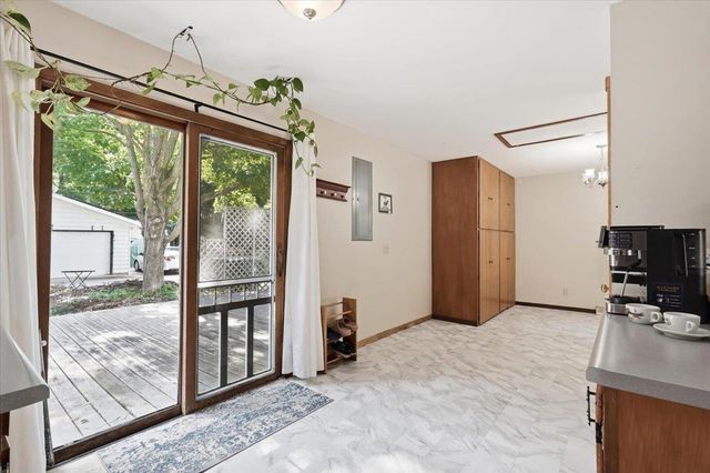 2209 Prairie Road, Madison, WI 53711