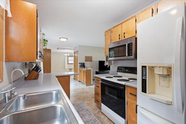 2209 Prairie Road, Madison, WI 53711