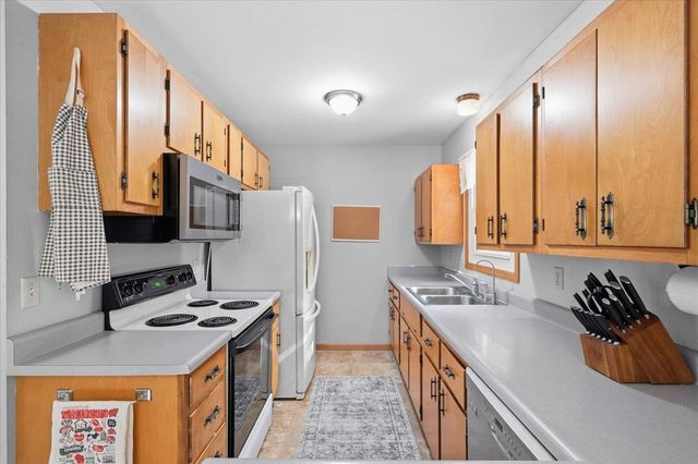 2209 Prairie Road, Madison, WI 53711