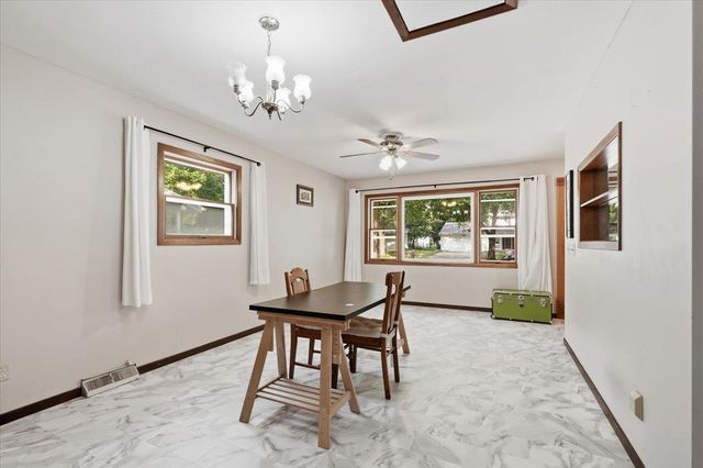 2209 Prairie Road, Madison, WI 53711