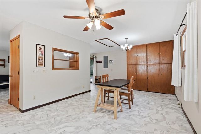 2209 Prairie Road, Madison, WI 53711