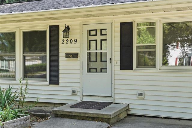 2209 Prairie Road, Madison, WI 53711