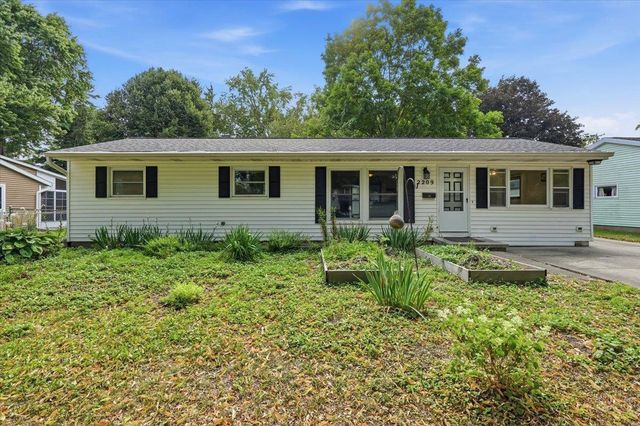 2209 Prairie Road, Madison, WI 53711