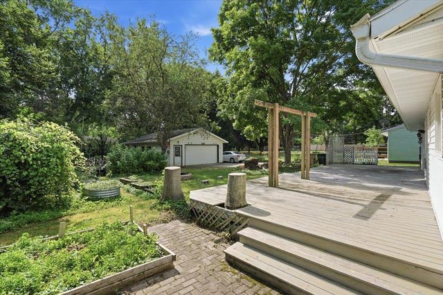 2209 Prairie Road, Madison, WI 53711