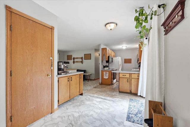 2209 Prairie Road, Madison, WI 53711