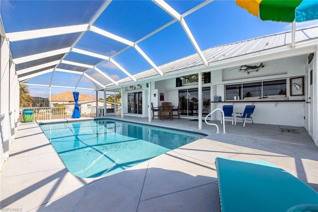 12249 Moon Shell DR, Matlacha Isles, FL 33991