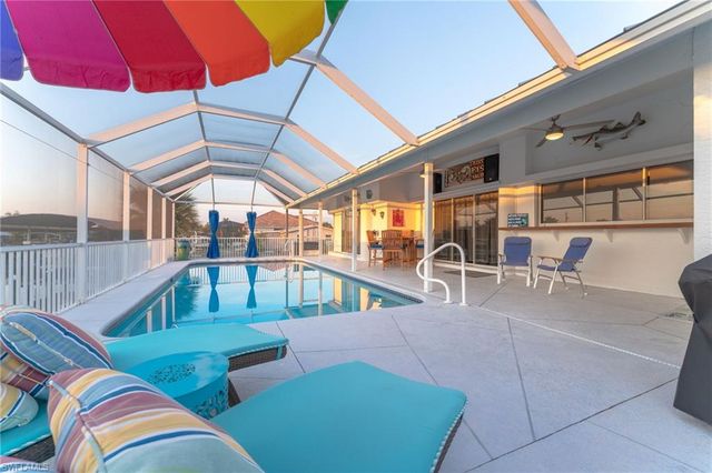 12249 Moon Shell DR, Matlacha Isles, FL 33991