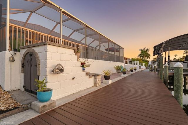 12249 Moon Shell DR, Matlacha Isles, FL 33991