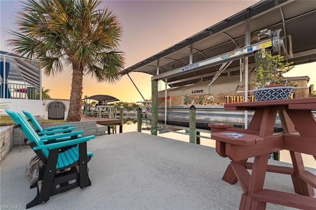 12249 Moon Shell DR, Matlacha Isles, FL 33991