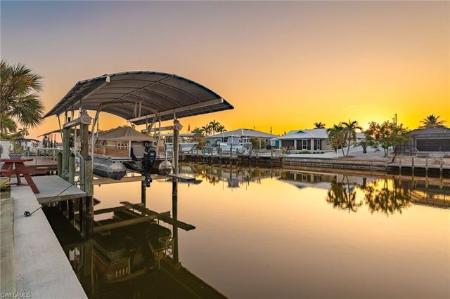 12249 Moon Shell DR, Matlacha Isles, FL 33991