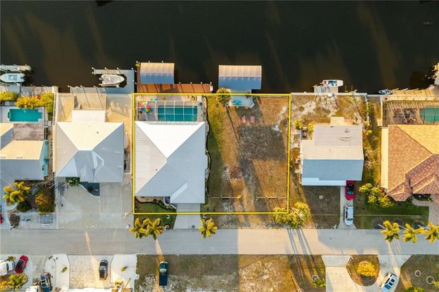 12249 Moon Shell DR, Matlacha Isles, FL 33991