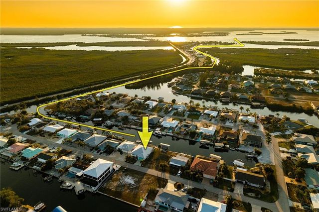 12249 Moon Shell DR, Matlacha Isles, FL 33991