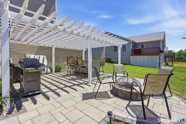 12 West River Road, East Windsor, CT 06088