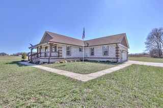 1059 S Cross Bridges Rd, Mount Pleasant, TN 38474
