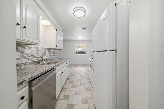 5421 S Huddleston Drive, Oklahoma City, OK 73135