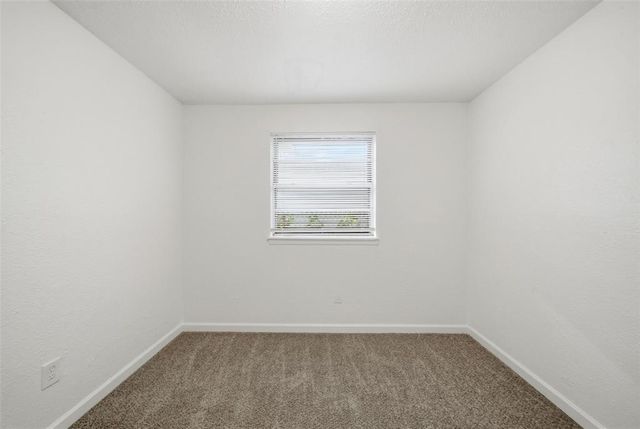 5421 S Huddleston Drive, Oklahoma City, OK 73135