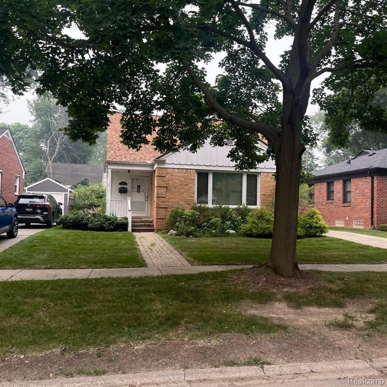 1848 Humphrey Avenue, Birmingham, MI 48009