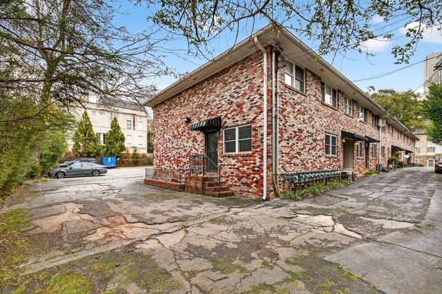 3668 Kingsboro NE Road 4, Atlanta, GA 30319