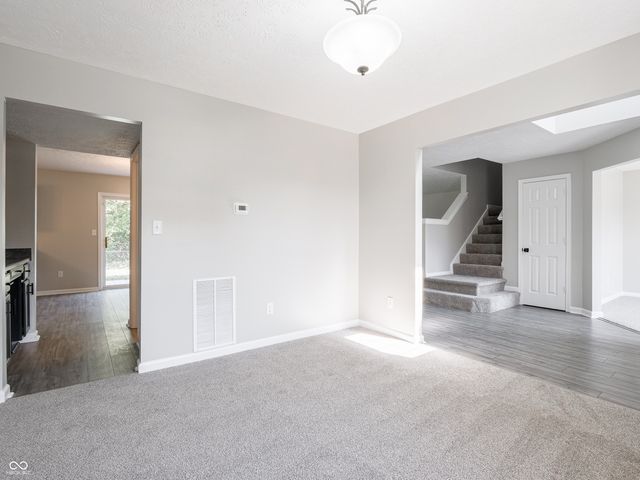 2924 Coles Creek Lane, Indianapolis, IN 46217