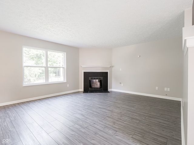2924 Coles Creek Lane, Indianapolis, IN 46217