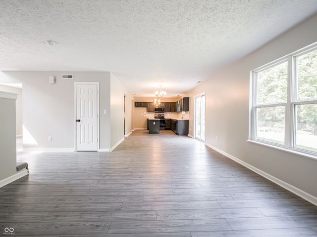 2924 Coles Creek Lane, Indianapolis, IN 46217