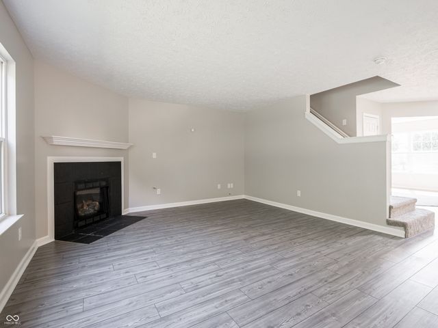 2924 Coles Creek Lane, Indianapolis, IN 46217