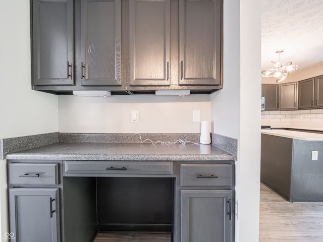 2924 Coles Creek Lane, Indianapolis, IN 46217