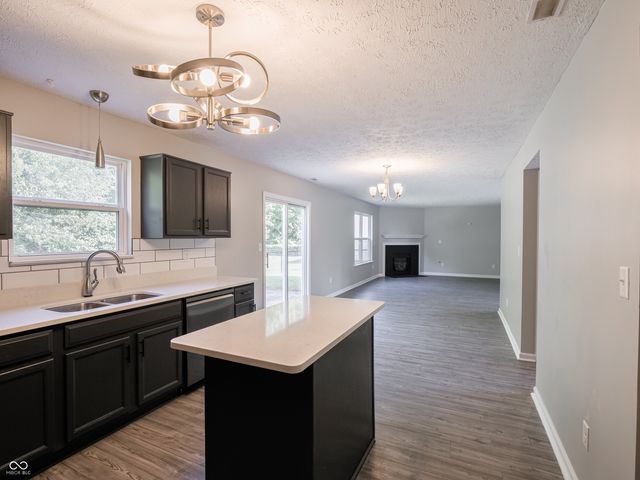 2924 Coles Creek Lane, Indianapolis, IN 46217