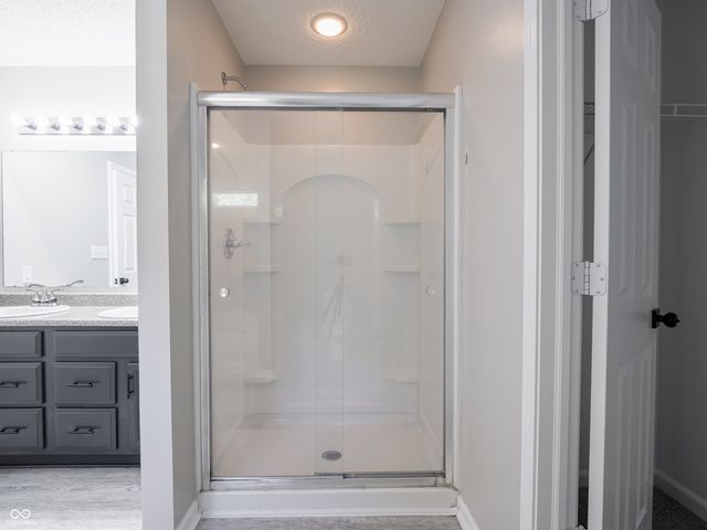 2924 Coles Creek Lane, Indianapolis, IN 46217