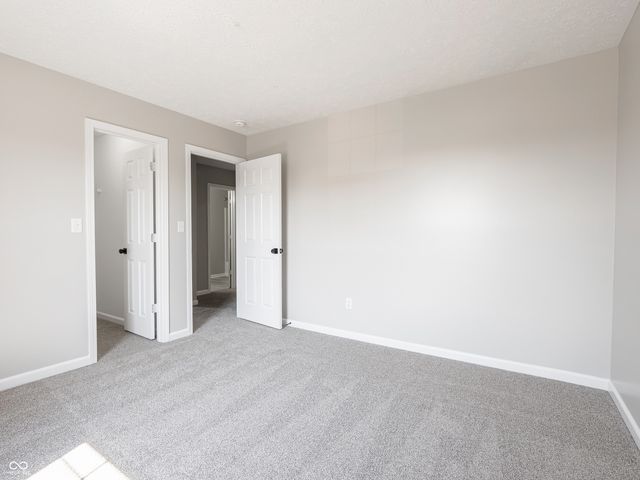 2924 Coles Creek Lane, Indianapolis, IN 46217