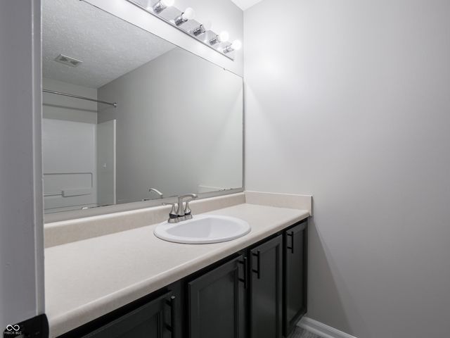 2924 Coles Creek Lane, Indianapolis, IN 46217